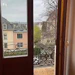 Helle, Ruhige In Mit Sehr Guter Anbindung Und Balkon *
