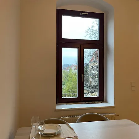 Helle, Ruhige In Mit Sehr Guter Anbindung Und Balkon * 德累斯顿