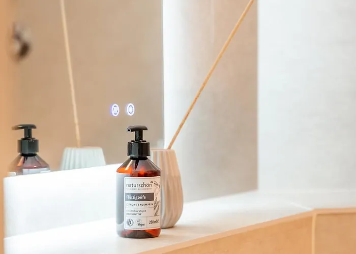 Helle, Ruhige In Mit Sehr Guter Anbindung Und Balkon * 드레스덴