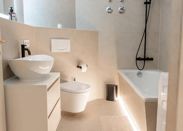 Helle, Ruhige In Mit Sehr Guter Anbindung Und Balkon Apartmán *