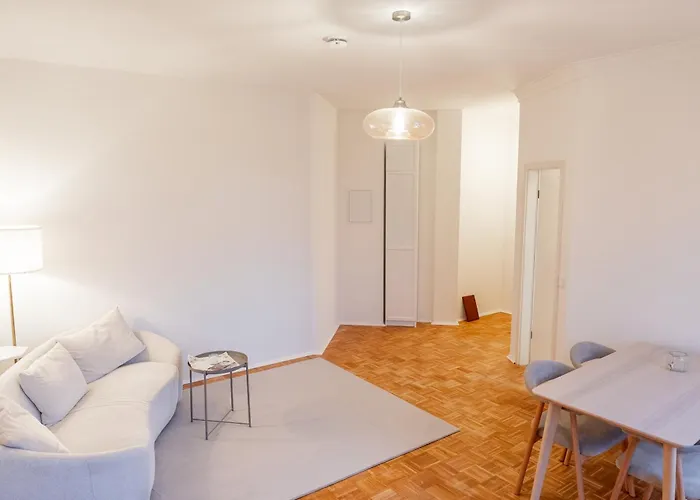 Helle, Ruhige In Mit Sehr Guter Anbindung Und Balkon Apartmán